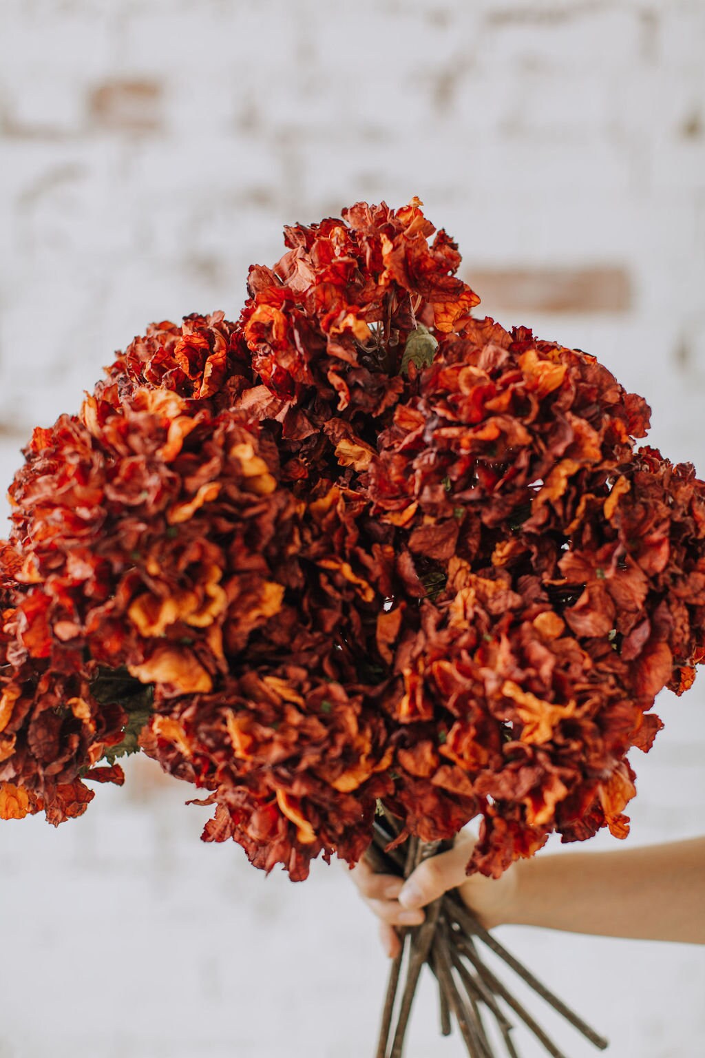 Burnt Orange artificial hydrangea - Realistic Dried-Look, 52cm Single Stem for Home Decor or DIY Crafts