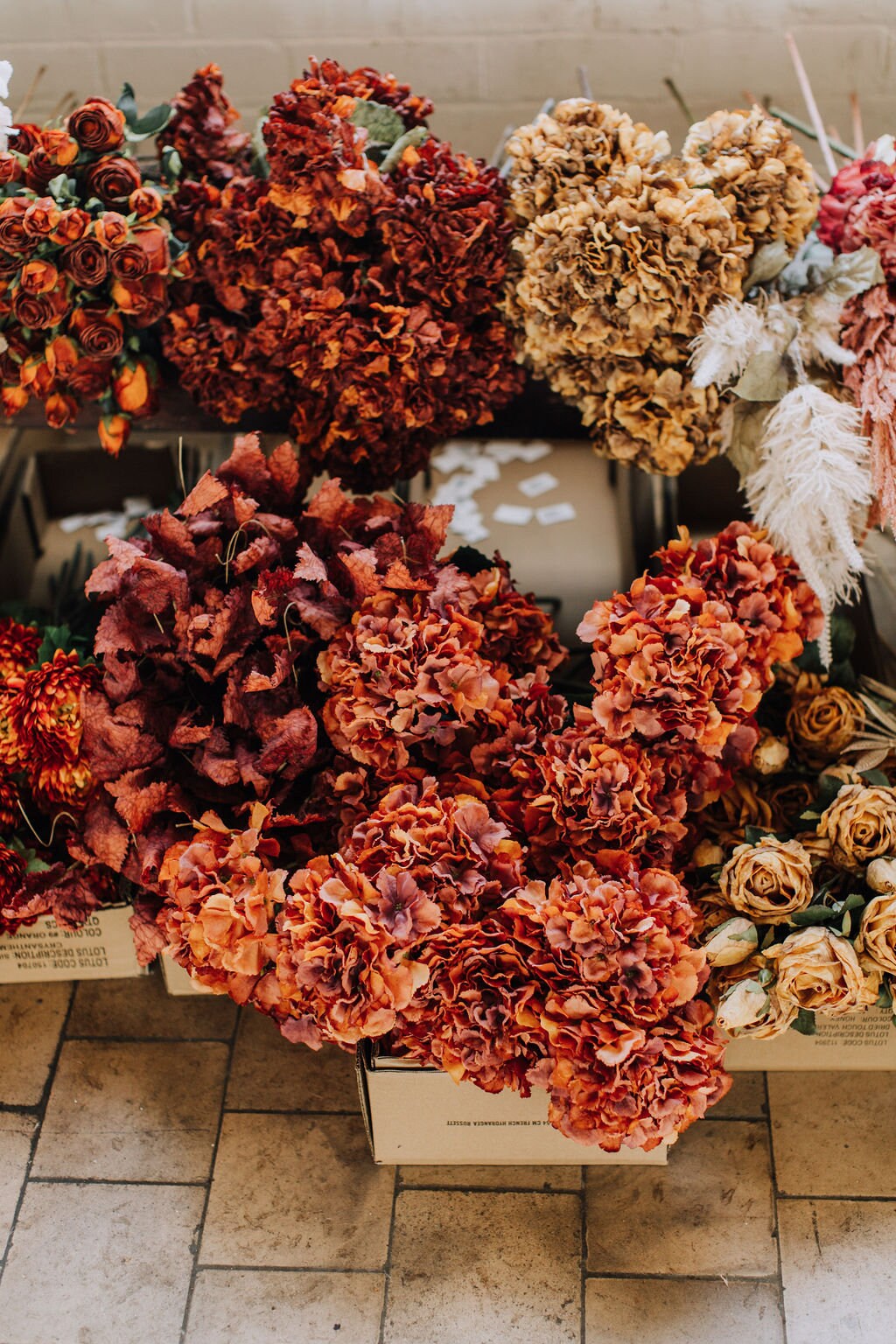 Burnt Orange artificial hydrangea - Realistic Dried-Look, 52cm Single Stem for Home Decor or DIY Crafts