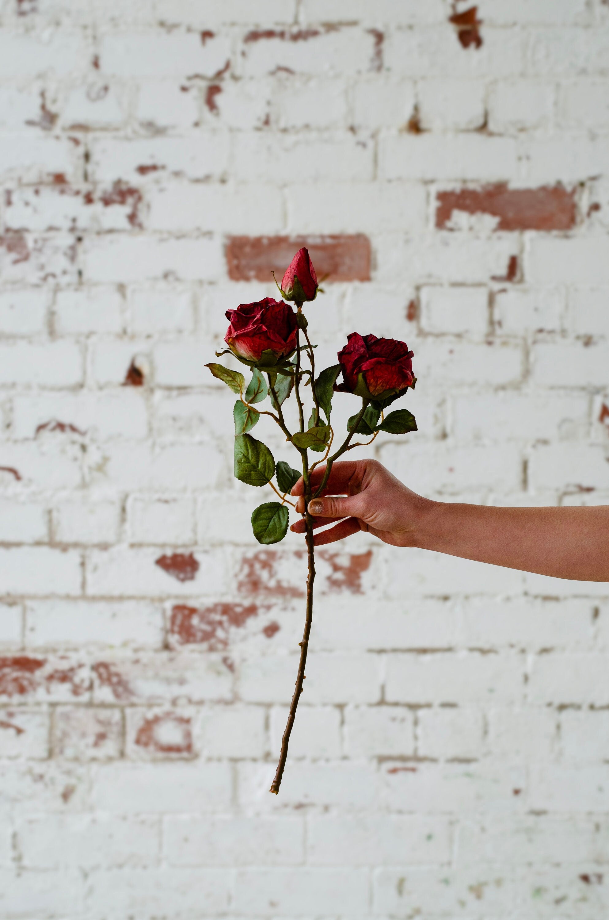 Dry look red rose spray, single stem faux red rose