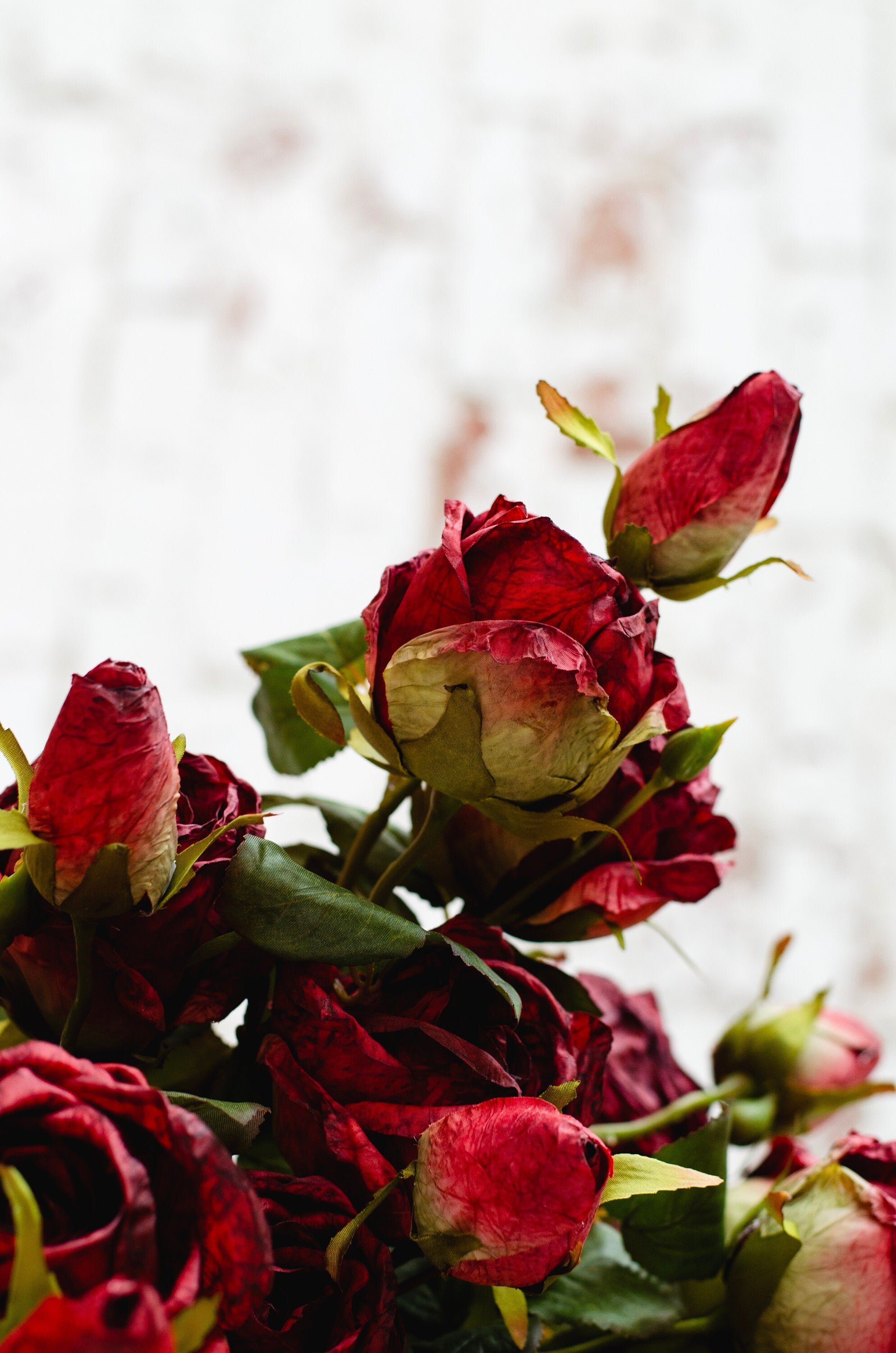 Dry look red rose spray, single stem faux red rose