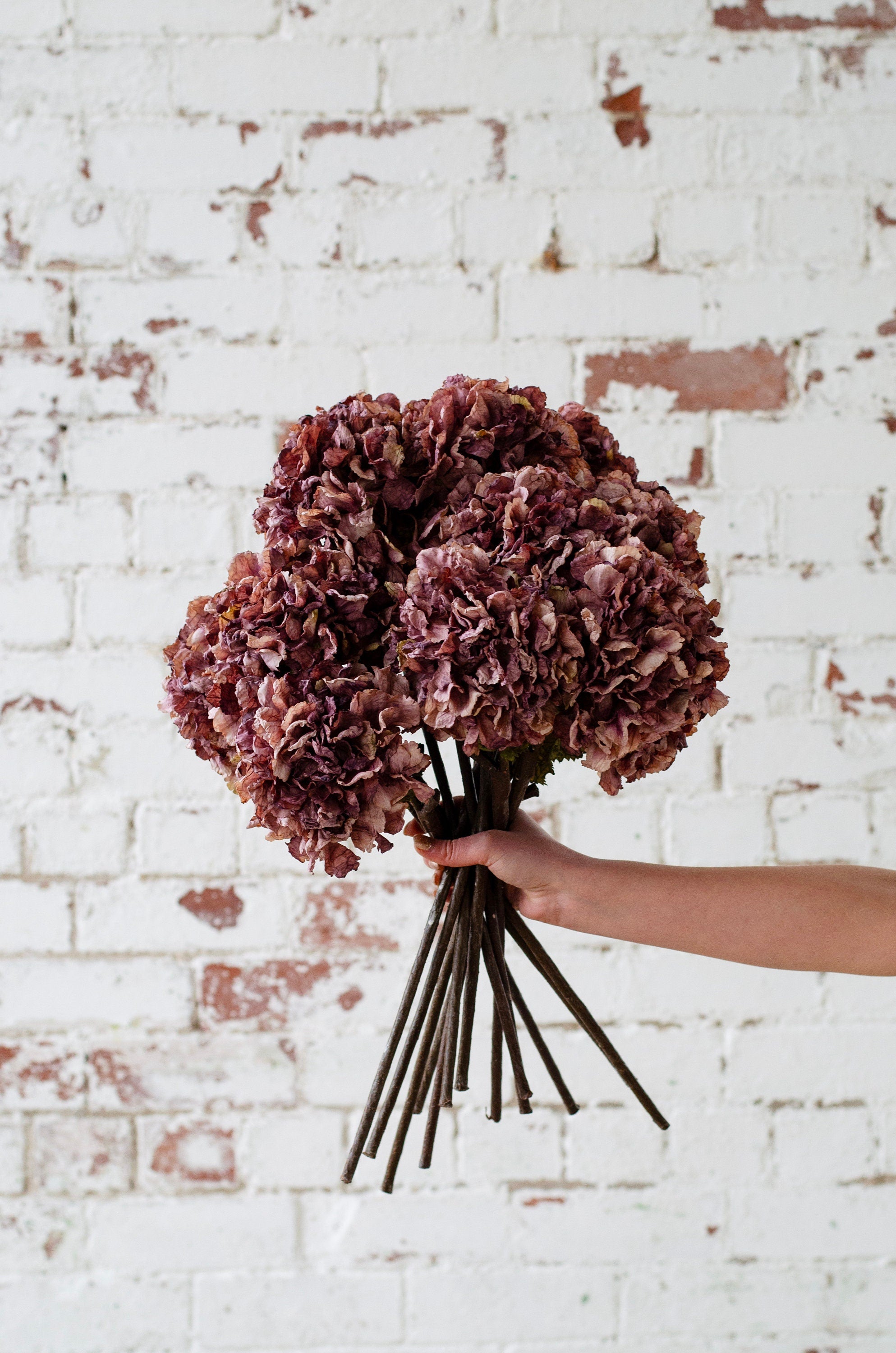 Purple Artificial Hydrangea - Realistic Dried-Look, 42cm Tall Single Stem for Home Decor or DIY Crafts