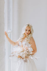 All neutral bridal bouquet 